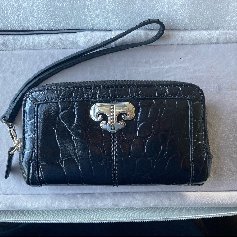 Brighton wallet/crossbody.  Black leather like new.